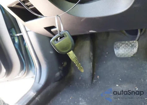 2011 Mazda Mazda3 I Sport z USA, uszkodzony, nr VIN JM1BL1UF5B1368742